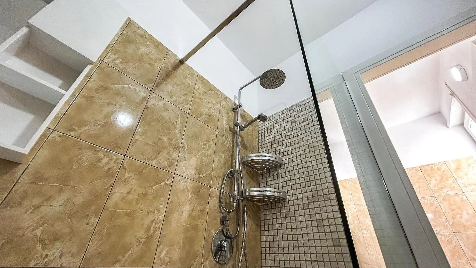 2 Bedrooms 981 Durres