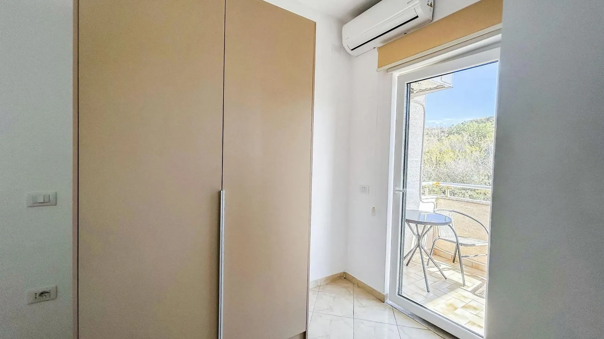 2 Bedrooms 981 Durres